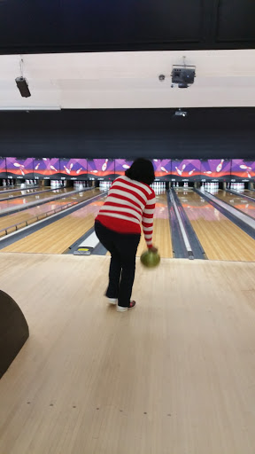 Bowling Alley «AMF Woodlawn Lanes», reviews and photos, 6410 Security Blvd, Baltimore, MD 21207, USA