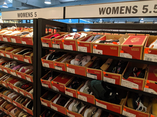 Shoe Store «Vans», reviews and photos, 485 N Tustin St, Orange, CA 92867, USA
