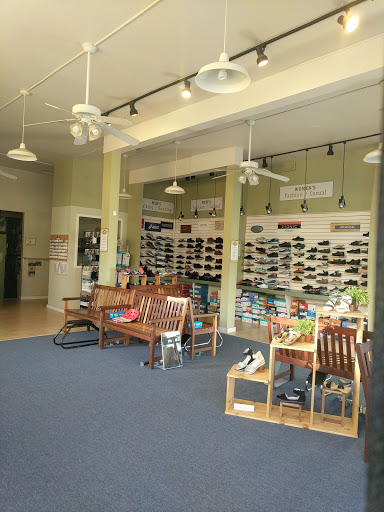 Shoe Store «SHOES-n-FEET», reviews and photos, 2398 Lombard St, San Francisco, CA 94123, USA