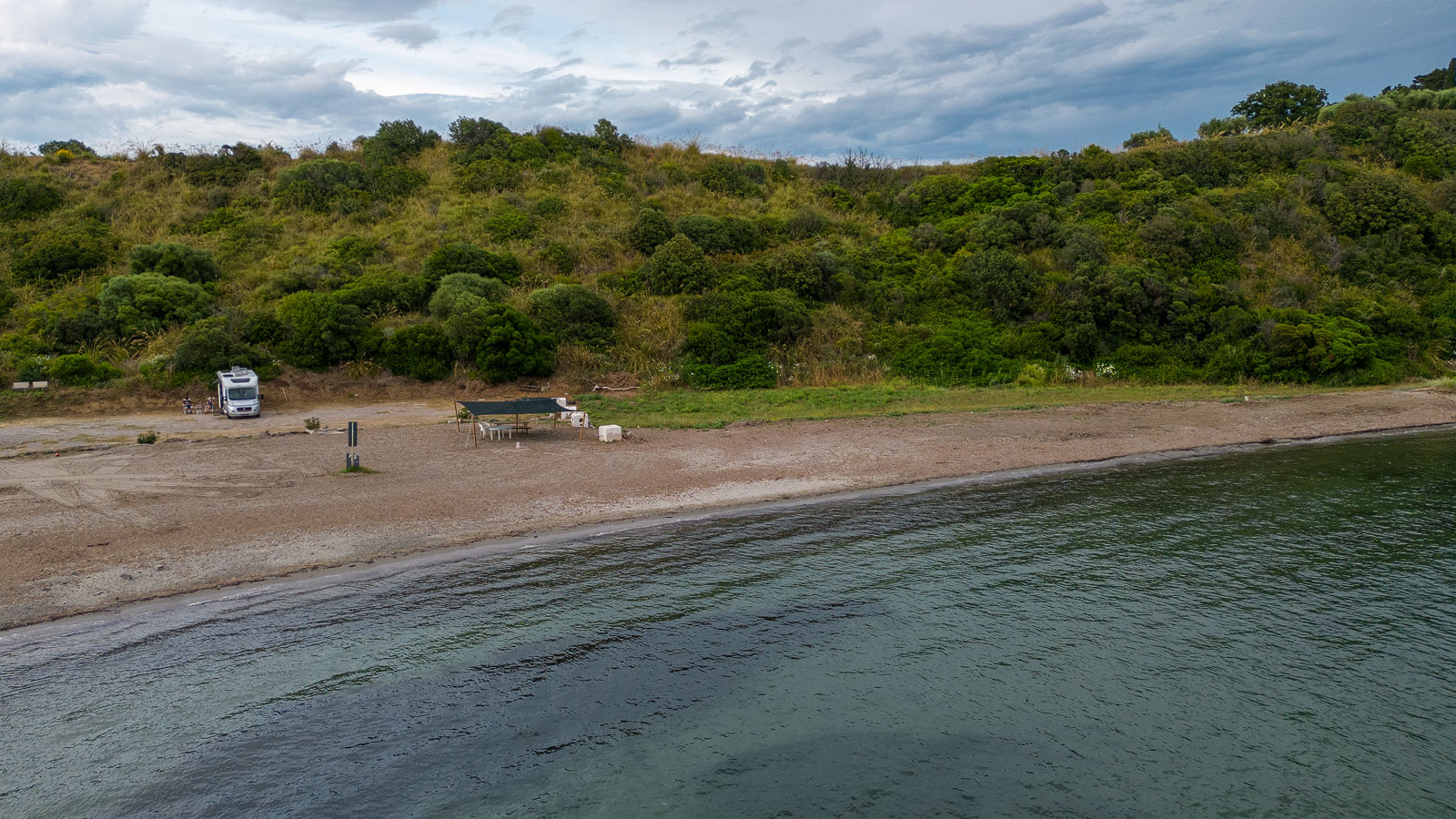 Foto von Spiaggia della Puntata mit beiger sand Oberfläche