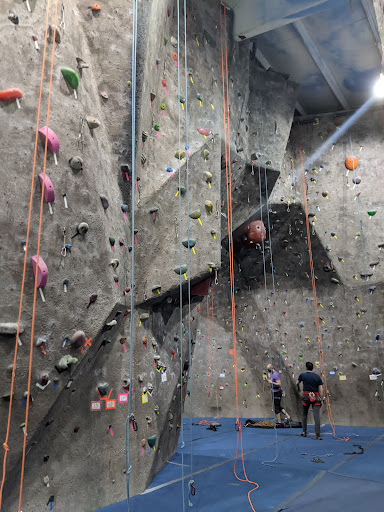 Rock Climbing Gym «Vertical Dreams - Nashua», reviews and photos, 25 E Otterson St, Nashua, NH 03060, USA