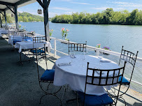 Atmosphère du Restaurant français La Tour de Nesle à Saint-Fargeau-Ponthierry - n°8