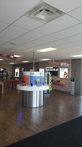 Cell Phone Store «Verizon Authorized Retailer, TCC», reviews and photos, 1870 N State St, North Vernon, IN 47265, USA
