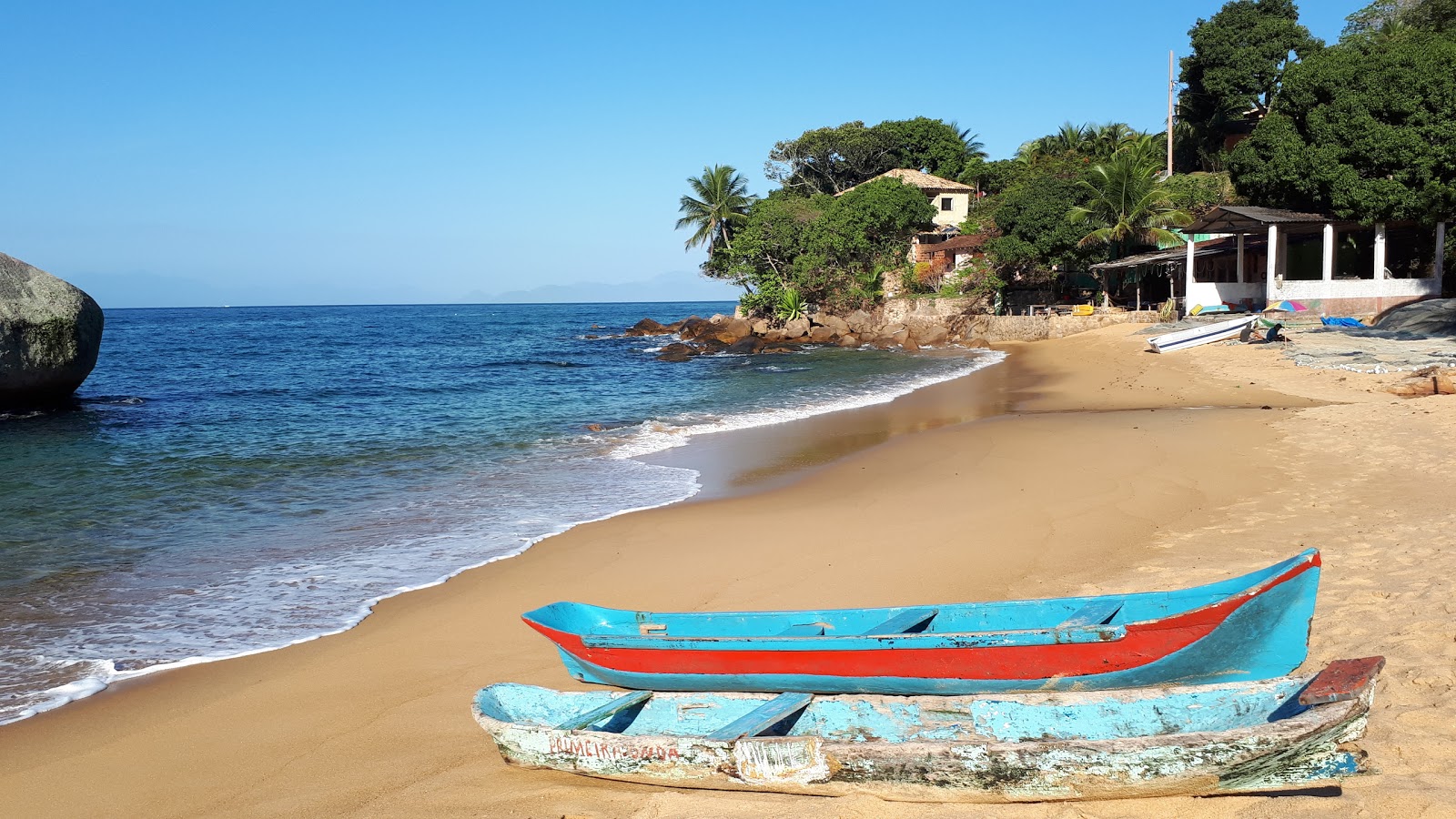 Foto de Praia de Calhaus con muy limpio nivel de limpieza