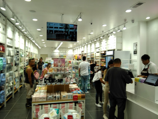 Shopping Mall «Lakewood Center», reviews and photos, 500 Lakewood Center Mall, Lakewood, CA 90712, USA