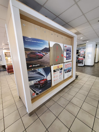 Toyota Dealer «Toyota Pasadena», reviews and photos, 3600 E Foothill Blvd, Pasadena, CA 91107, USA
