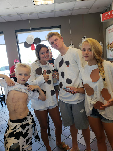 Fast Food Restaurant «Chick-fil-A», reviews and photos, 9335 Crown Crest Blvd, Parker, CO 80138, USA