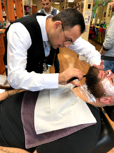 Barber Shop «Utopia Barber Shop», reviews and photos, 20-06 Utopia Pkwy, Whitestone, NY 11357, USA