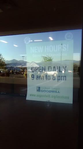 Non-Profit Organization «Southern Oregon Goodwill Retail Store», reviews and photos
