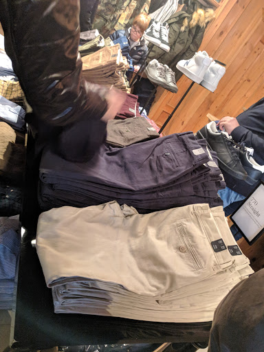 Clothing Store «J.Crew Collection», reviews and photos, 769 Madison Ave, New York, NY 10065, USA