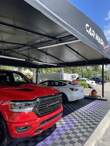 Car Wash University en Pembroke Pines
