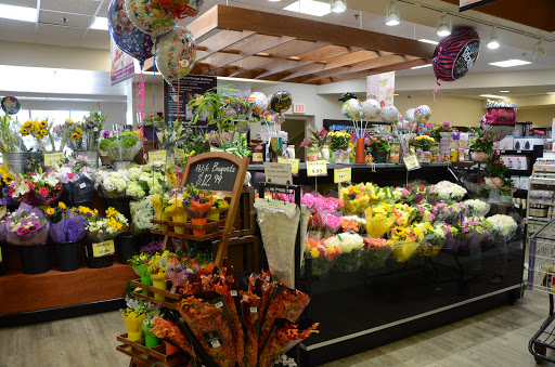 Grocery Store «Sunset Food Mart Inc», reviews and photos, 825 S Waukegan Rd, Lake Forest, IL 60045, USA