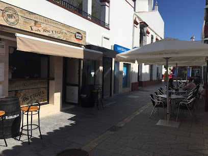 Cafeteria Bar La Antigua - C. Santiago, 5, 21730 Almonte, Huelva, Spain