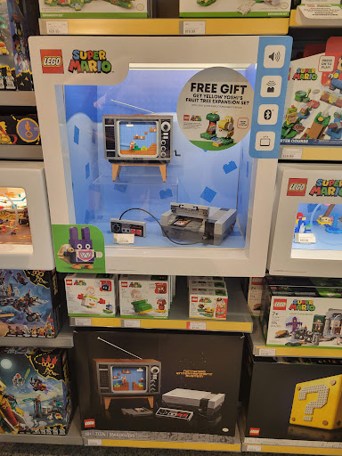 Shopping Mall «Freehold Raceway Mall», reviews and photos, 3710 U.S. 9, Freehold, NJ 07728, USA