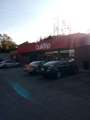 Gas Station «QuikTrip», reviews and photos, 4700 Lamar Ave, Mission, KS 66202, USA