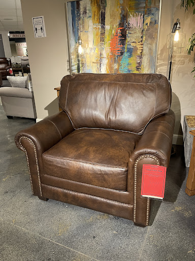 Furniture Store «Wayside Furniture», reviews and photos, 1367 Canton Rd, Akron, OH 44312, USA