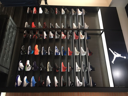 Shoe Store «Shoe Palace», reviews and photos, 239 Los Cerritos Center Suite 114, Cerritos, CA 90703, USA