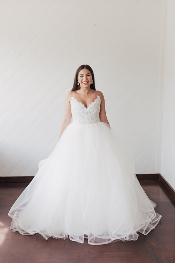 Bridal Shop «The White Magnolia Bridal Collection», reviews and photos, 1716 Hendricks Ave, Jacksonville, FL 32207, USA