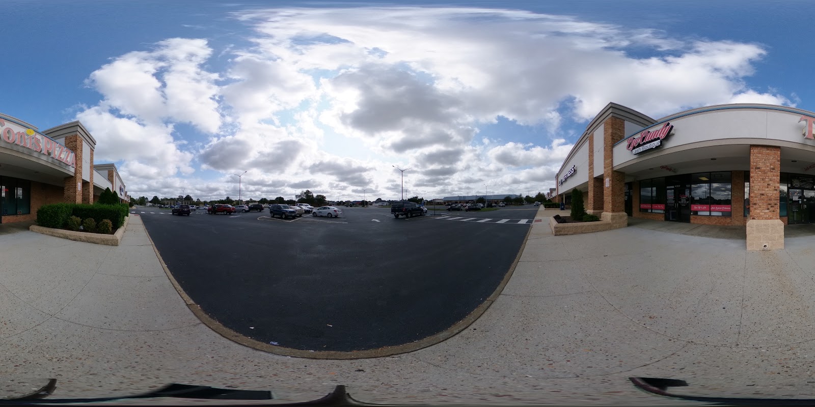 Tonis Pizza House Reviews and Deals on