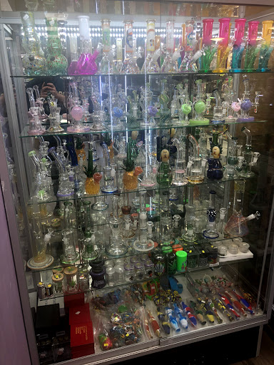 Tobacco Shop «Smoke Shop», reviews and photos, 13055 Riverdale Dr NW, Minneapolis, MN 55448, USA