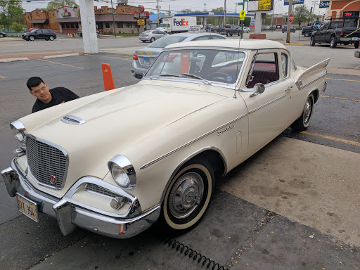 Tire Shop «Discount Tire Store - Oak Lawn, IL», reviews and photos, 6635 95th St, Oak Lawn, IL 60453, USA