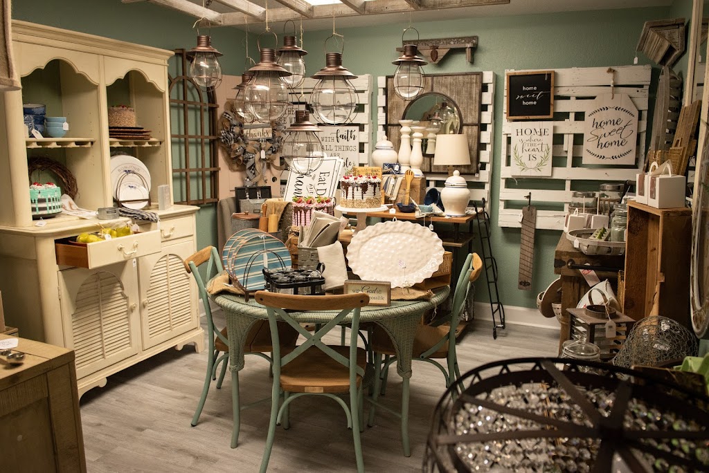 The White Oak Cottage - Bistro & Boutique 33547