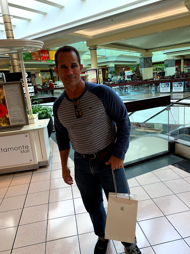 Computer Store «Apple Altamonte», reviews and photos, 451 E Altamonte Dr, Altamonte Springs, FL 32701, USA