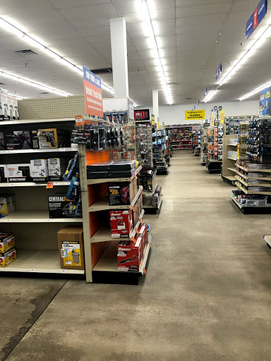 Hardware Store «Harbor Freight Tools», reviews and photos, 323 E Merritt Island Causeway, Merritt Island, FL 32952, USA
