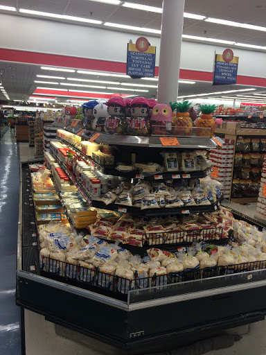 Supermarket «Compare Foods Supermarket», reviews and photos, 818 E Arrowood Rd, Charlotte, NC 28217, USA