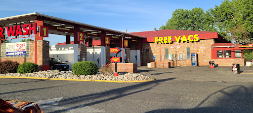 Car Wash «Personal Touch New Milford Express Car Wash», reviews and photos, 107 Danbury Rd, New Milford, CT 06776, USA