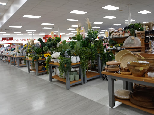 Department Store «T.J. Maxx», reviews and photos, 711 Southbridge St, Auburn, MA 01501, USA