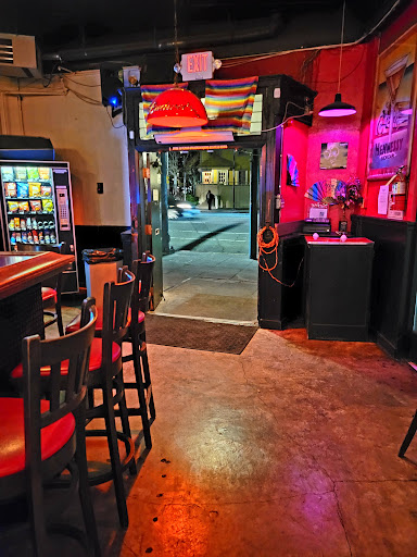 Liquor Store «White Horse Liquors», reviews and photos, 6606 Telegraph Ave, Oakland, CA 94609, USA