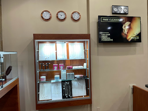 Watch Repair Service «Fast-Fix Jewelry & Watch Repairs», reviews and photos, 8405 S Park Meadows Center Dr #1019, Lone Tree, CO 80124, USA