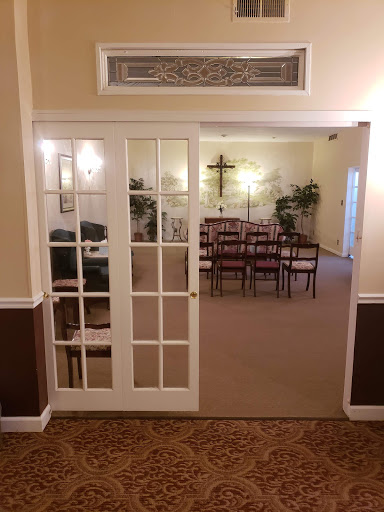 Funeral Home «Paul Funeral Home», reviews and photos, 240 N Kingshighway St, St Charles, MO 63301, USA