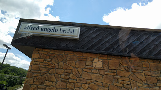 Alfred Angelo Bridal, 7204 McKnight Rd, Pittsburgh, PA 15237, USA, 