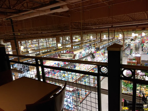 Shopping Mall «Hunt Valley Towne Centre», reviews and photos, 118 Shawan Rd, Cockeysville, MD 21030, USA