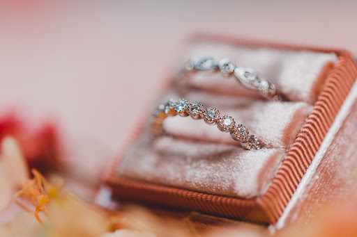 Jewelry Store «Athena Jewelry Gifts & Manufacturing Inc», reviews and photos, 219 E Douglas Ave, Wichita, KS 67218, USA