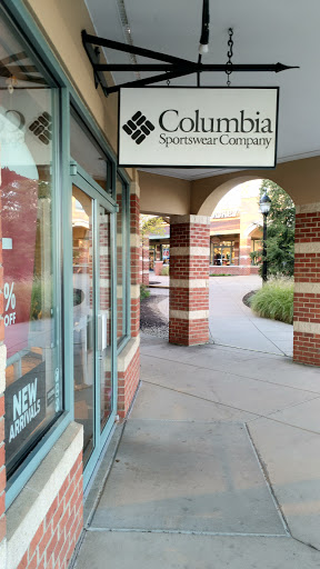 Sportswear Store «Columbia Sportswear Outlet Store at Prime Outlets Grove City», reviews and photos, 1911 Leesburg Grove City Rd #445, Grove City, PA 16127, USA