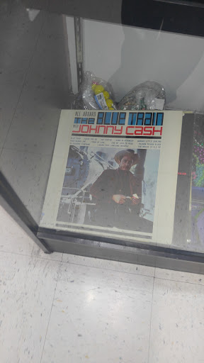 Thrift Store «Guadalupe & Dobson Goodwill Retail Store & Donation Center», reviews and photos, 2039 W Guadalupe Rd, Mesa, AZ 85202, USA