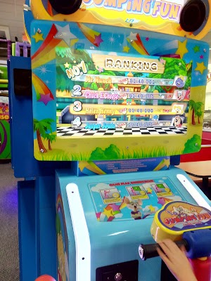 Chuck E. Cheese - photo 27