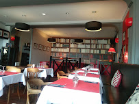 Atmosphère du Restaurant Le Café de Paris à Honfleur - n°18