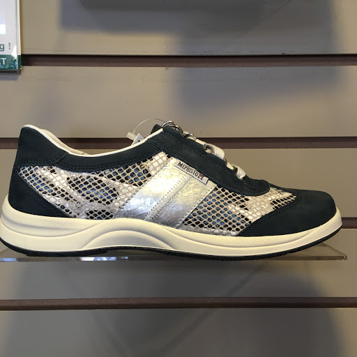 Shoe Store «Sven Factory Outlet Store», reviews and photos, 10000 Lake Blvd, Chisago City, MN 55013, USA