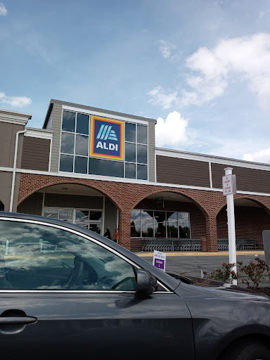 Supermarket «ALDI», reviews and photos, 13920 Lee Jackson Memorial Hwy, Chantilly, VA 20151, USA