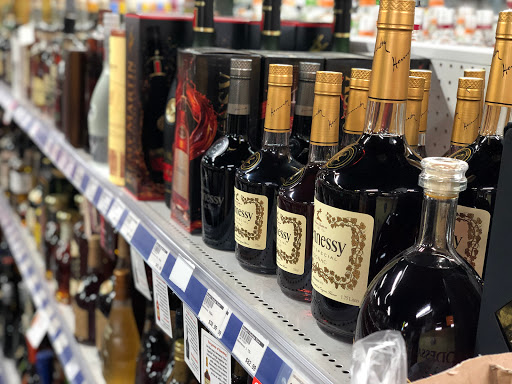 Liquor Store «Roswell Package Store», reviews and photos, 6401 Roswell Rd NE, Atlanta, GA 30328, USA