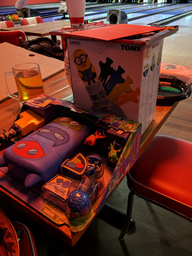 Bowling Alley «Brunswick Zone Niles Lanes», reviews and photos, 7333 N Milwaukee Ave, Niles, IL 60714, USA