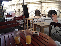 Atmosphère du Sandwicherie Saveurs et Terroirs à Arles - n°2