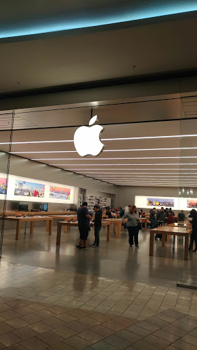 Computer Store «Apple Oakridge», reviews and photos, 925 Blossom Hill Road, San Jose, CA 95123, USA