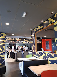 Atmosphère du Restauration rapide McDonald's à Courseulles-sur-Mer - n°4