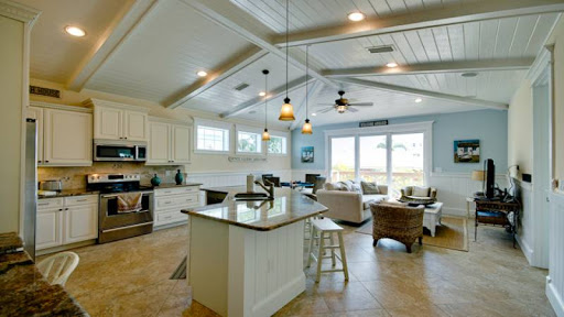 Vacation Home Rental Agency «Island Real Estate of Anna Maria Island, Inc», reviews and photos, 6101 Marina Dr, Holmes Beach, FL 34217, USA