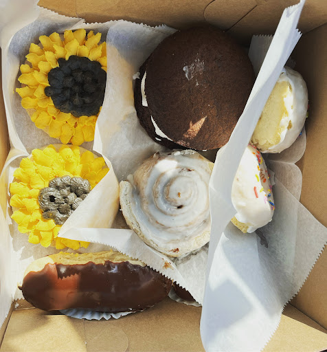 Market «Kickshaws Downtown Market», reviews and photos, 101 William St, Fredericksburg, VA 22401, USA